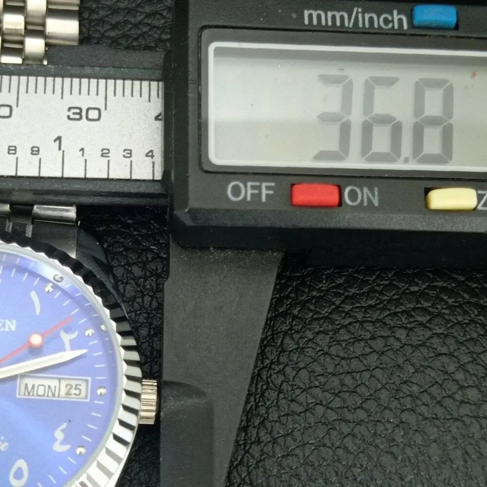 Vintage 1991 Citizen Automatic Mens Silver Watch W/daydate & Blue accents